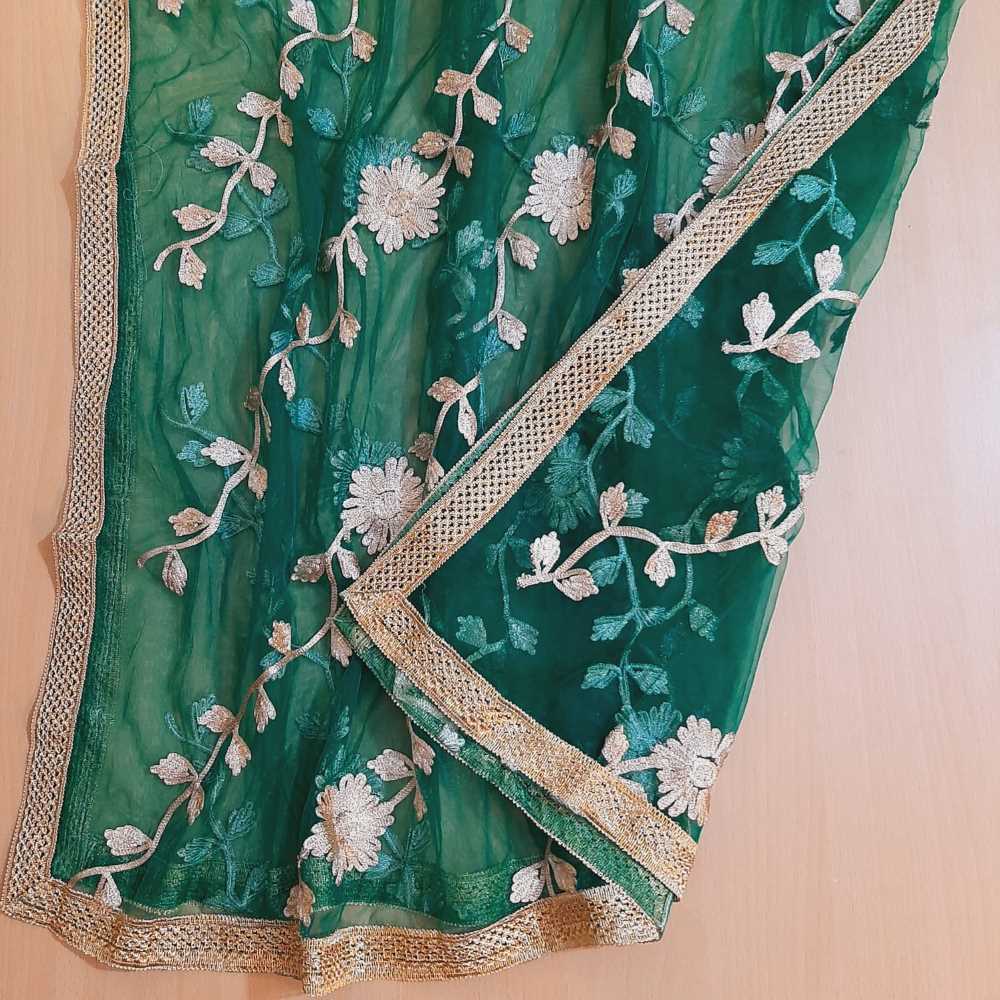 Green dupatta for mehndi