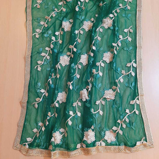 Green dupatta for mayon