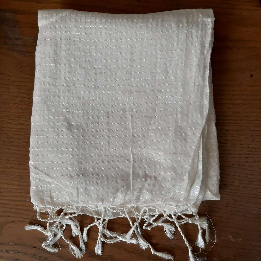 Khaadi Net Tarkashi Silver Zari Dyeable Dupatta