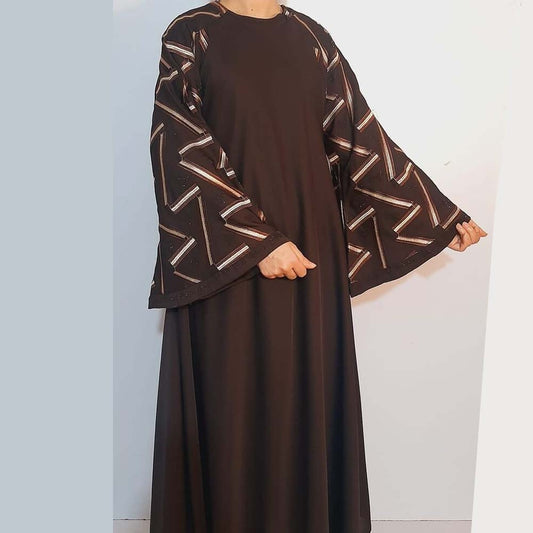 embroided maxi style nidah abaya