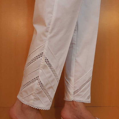 Laces Embellished Cotton Trouser – White - BGT40