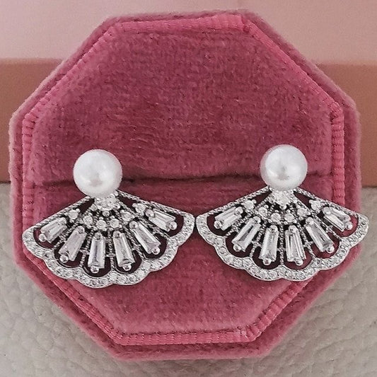 Shell Design Pearl Diamante Earring With Box - AE213