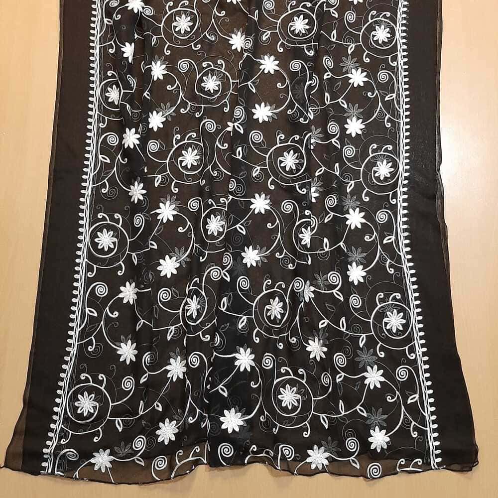 Embroided Chiffon Dupatta – Black/white