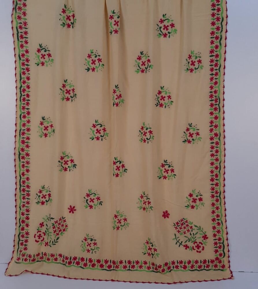 Hand Embroided Lawn Dupatta 4 Side Qureshia – Beige – ZD804