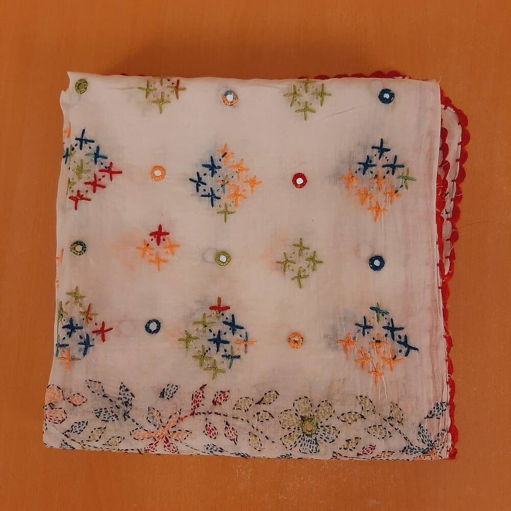 Hand Embroided Lawn Dupatta - White - ZD234