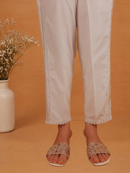 Laces embellished - Cotton Trouser - White - PT04
