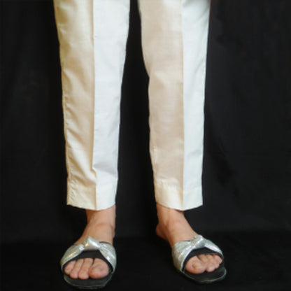 Women offwhite straight stitched trouser 