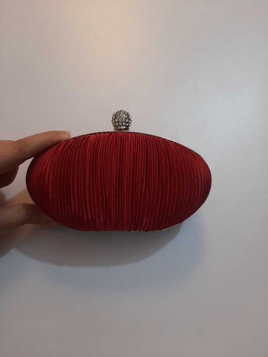 Red Clutch - C02