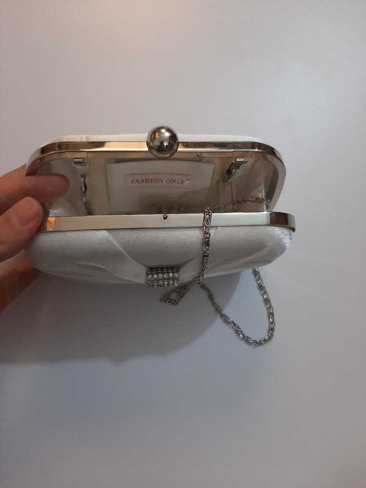 White Clutch - C03